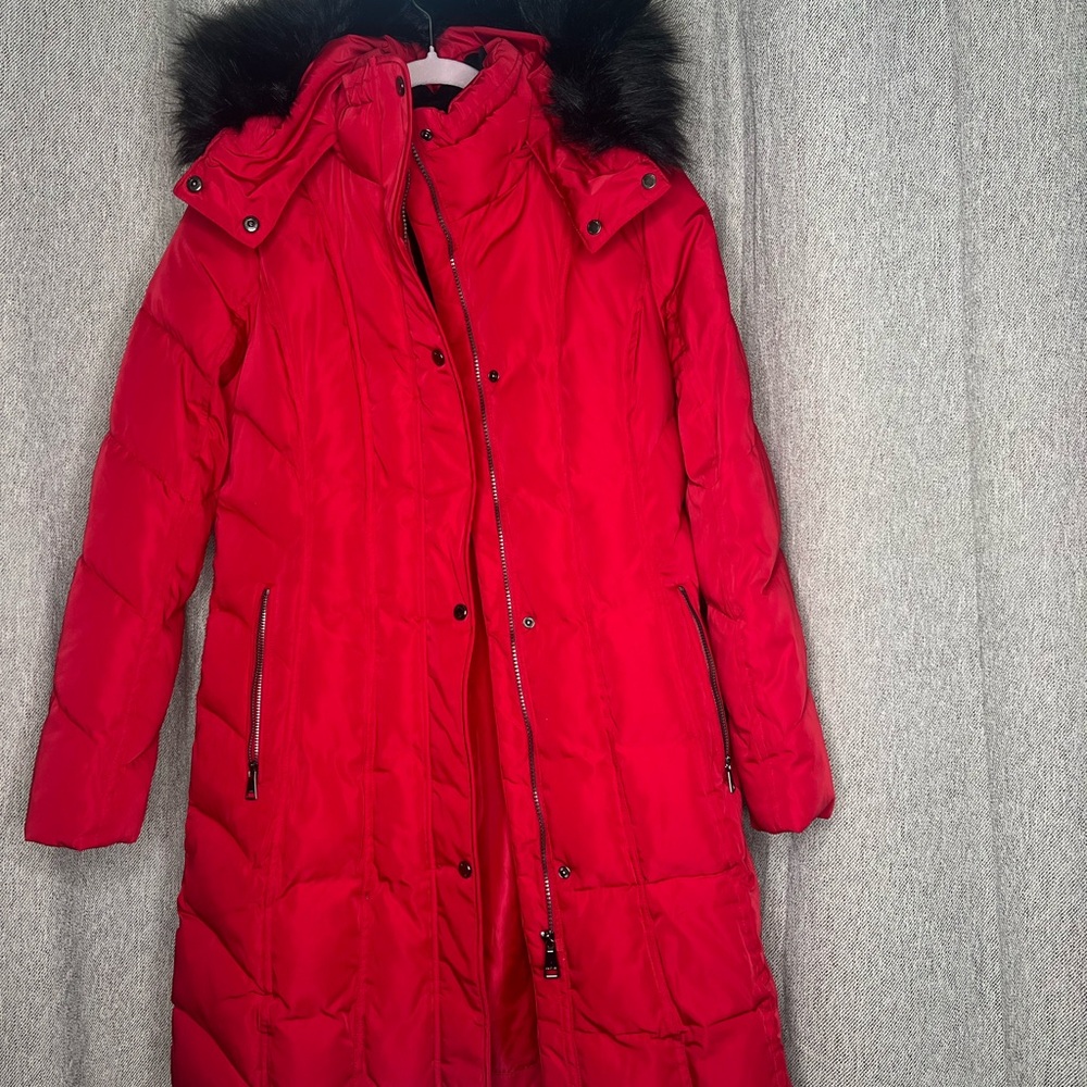 Calvin Klein Women’s Red Long Puffer Coat with Faux Fur Hood – Size M